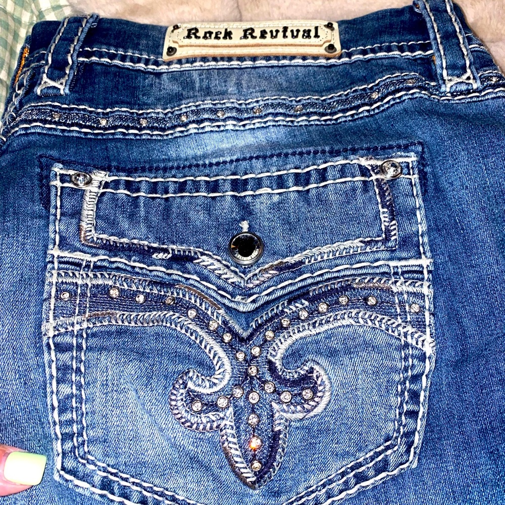 Size 36/32 boot cut jeans rock revival